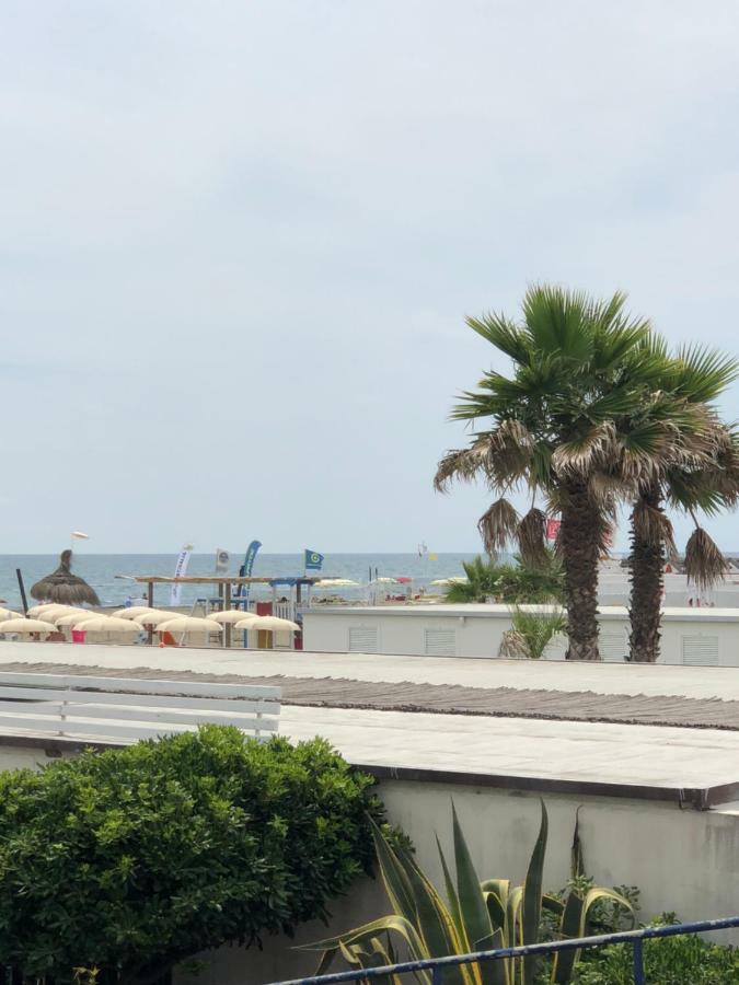 Sea Of ​​Rome Near The Center Of The Eternal City! Lido di Ostia Zewnętrze zdjęcie